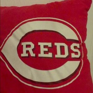 Reds pillow